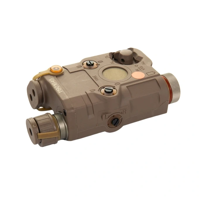 FMA AN/PEQ15 LA-5 upgrade verze (LED svítilna, červený / IR laser) - Písková